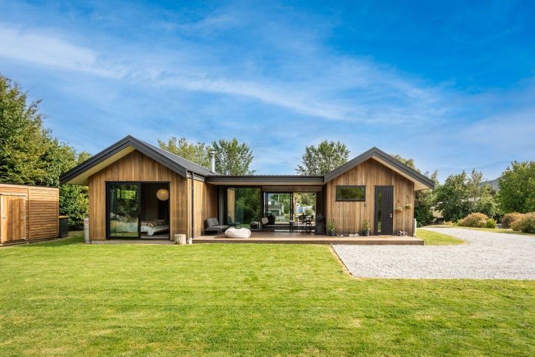 Photo of property in 13 Scheelite Avenue, Glenorchy, 9372