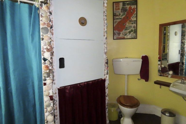 Photo of property in 25 Andersen Street, Blacks Point, Reefton, 7830