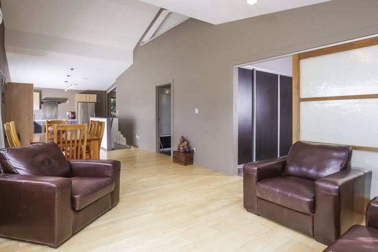 Photo of property in 167 Woodlands Park Road, Titirangi, Auckland, 0604