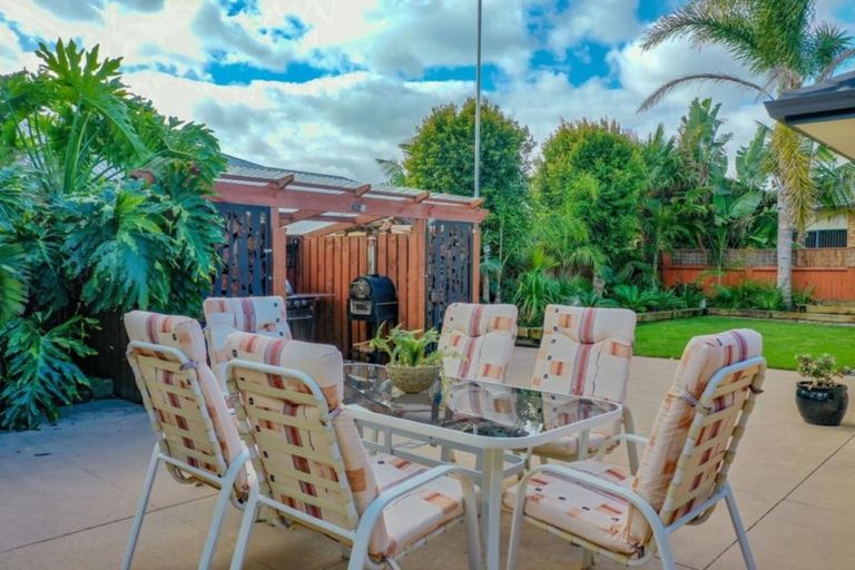 Photo of property in 2 Ohuirehe Road, Coastlands, Whakatane, 3120