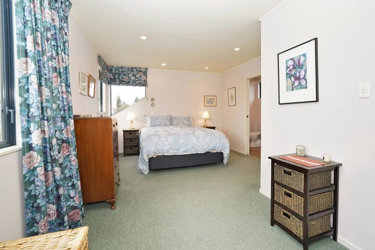 Photo of property in 66 Sandwich Road, St Andrews, Hamilton, 3200