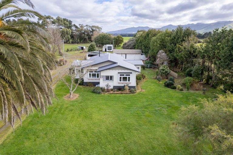 Photo of property in 633 Kiritaki Road, Dannevirke, 4972