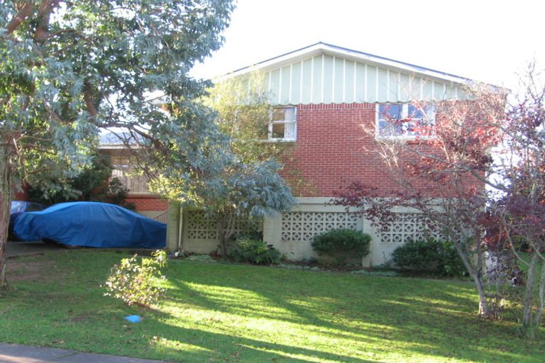 Photo of property in 4 Freyberg Place, Howick, Auckland, 2014