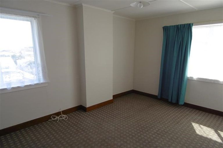 Photo of property in 27 Bulteel Street, New Plymouth, 4310