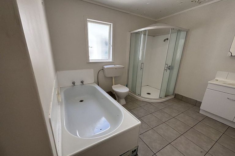 Photo of property in 5 Maarama Crescent, Aro Valley, Wellington, 6021