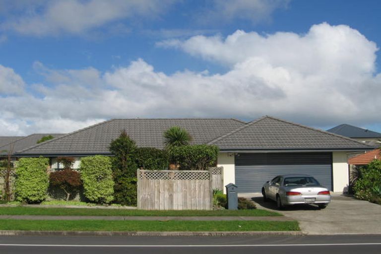 Photo of property in 206 Te Irirangi Drive, Flat Bush, Auckland, 2019
