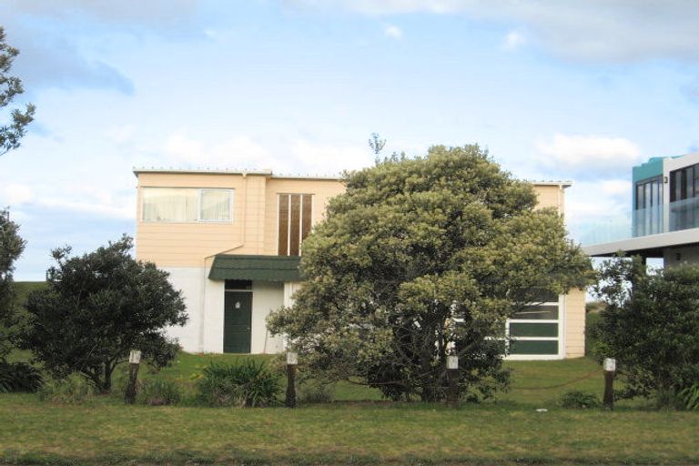 Photo of property in 110 Pohutukawa Crescent, Whangamata, 3620