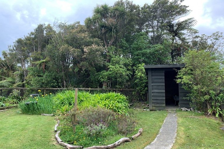 Photo of property in 21 Stirling Drive, Greymouth, 7805