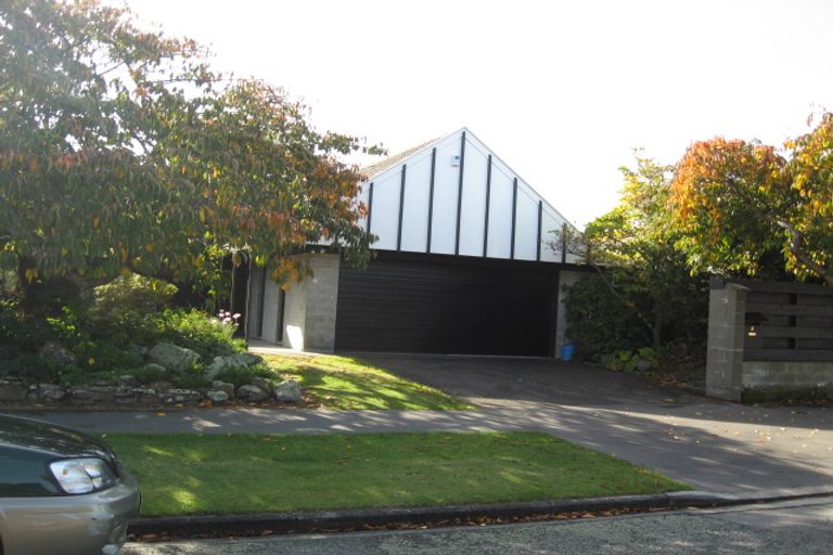 Photo of property in 4 Maydell Street, Ilam, Christchurch, 8041