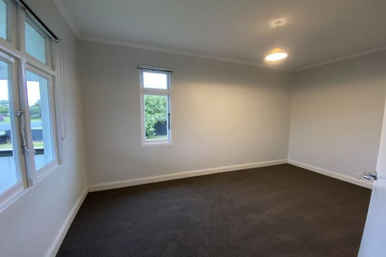 Photo of property in 163 Cornfoot Street, Castlecliff, Whanganui, 4501