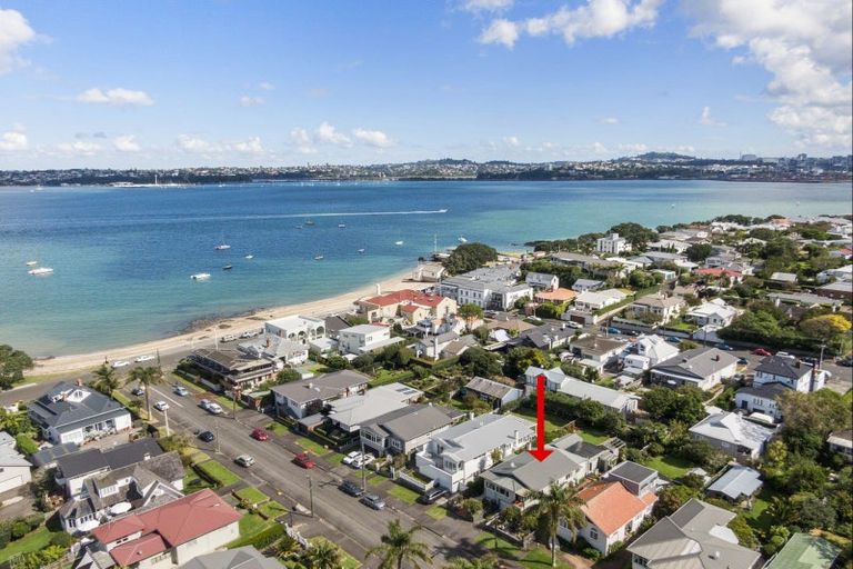 Photo of property in 9 Duders Avenue, Devonport, Auckland, 0624