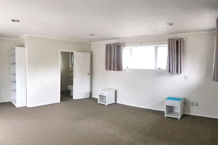 Photo of property in 71 Chartwell Avenue, Glenfield, Auckland, 0629