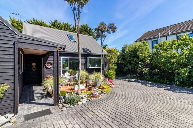 Photo of property in 49a Strowan Road, Strowan, Christchurch, 8052