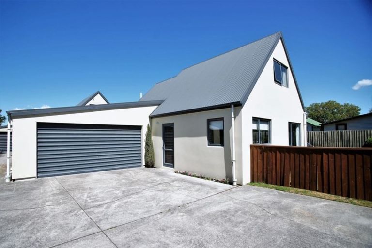 Photo of property in 48a Oxley Avenue, St Albans, Christchurch, 8014