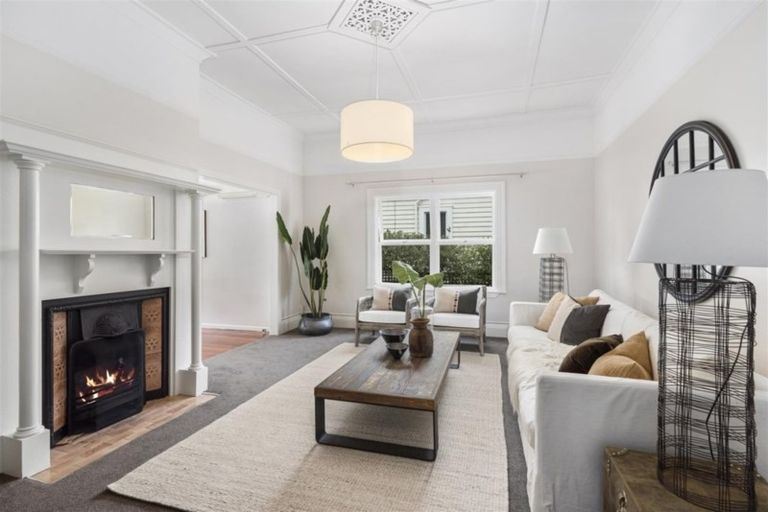 Photo of property in 8 Stafford Road, Northcote Point, Auckland, 0627