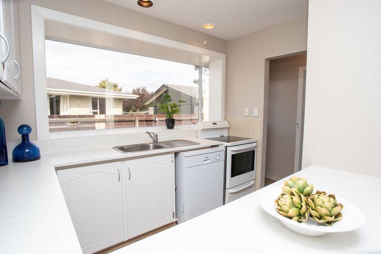 Photo of property in 3 Pateley Lane, Aranui, Christchurch, 8061