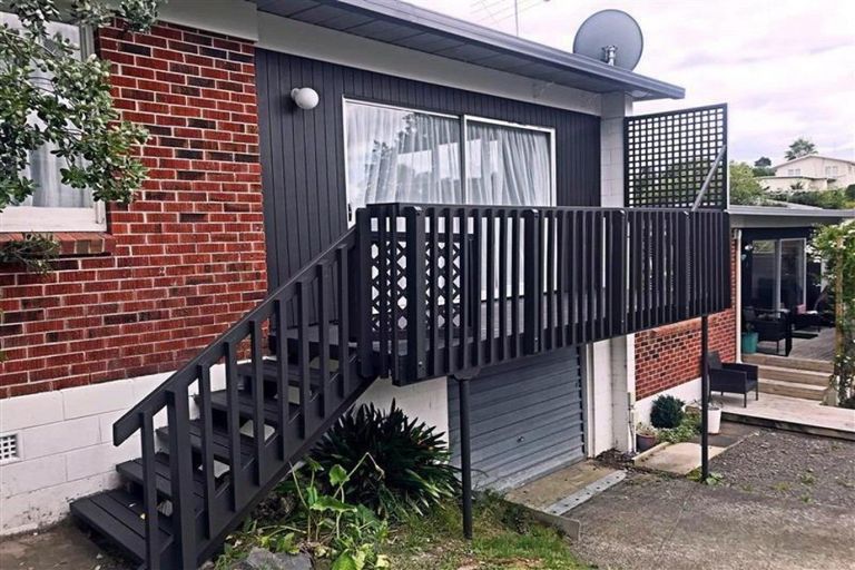 Photo of property in 3/20 Penning Road, Castor Bay, Auckland, 0620
