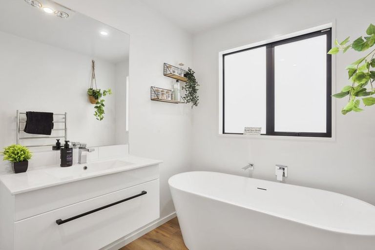 Photo of property in 8 Pakohe Street, Pegasus, 7612