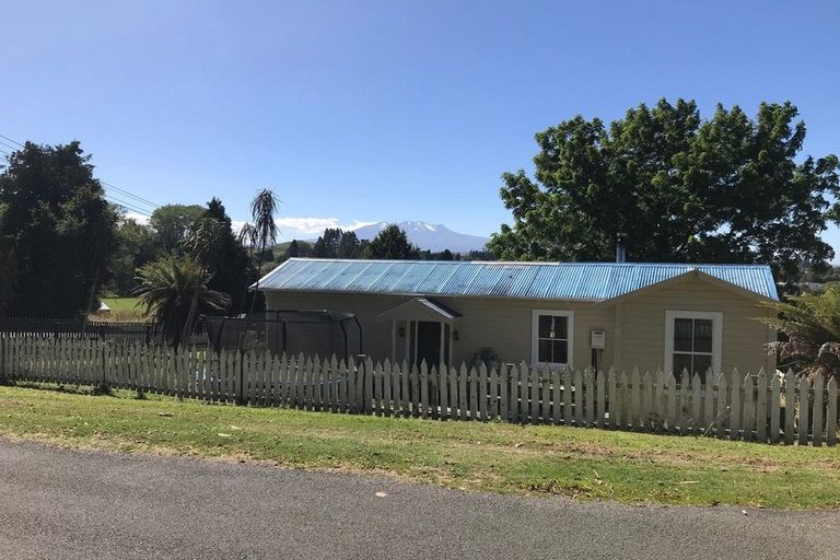 Photo of property in 30 Mount View Street, Raetihi, 4632