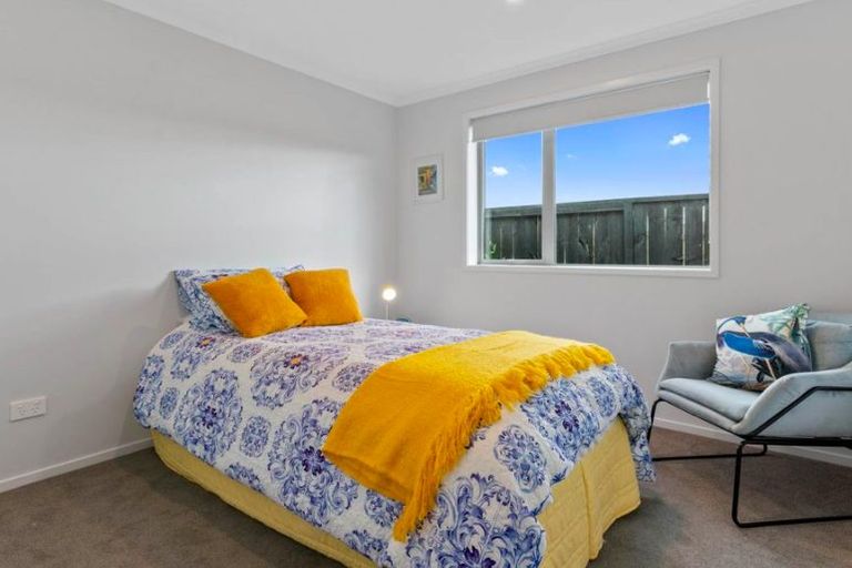 Photo of property in 22 Olney Court, One Tree Point, 0118