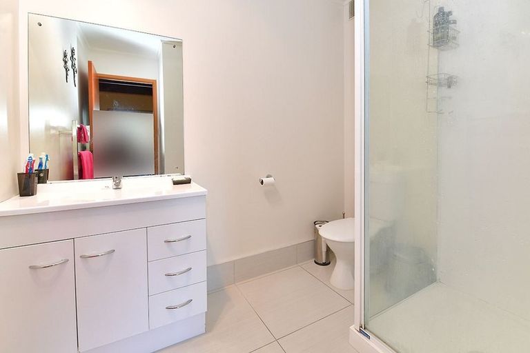 Photo of property in 58 Albatross Road, Red Beach, 0932