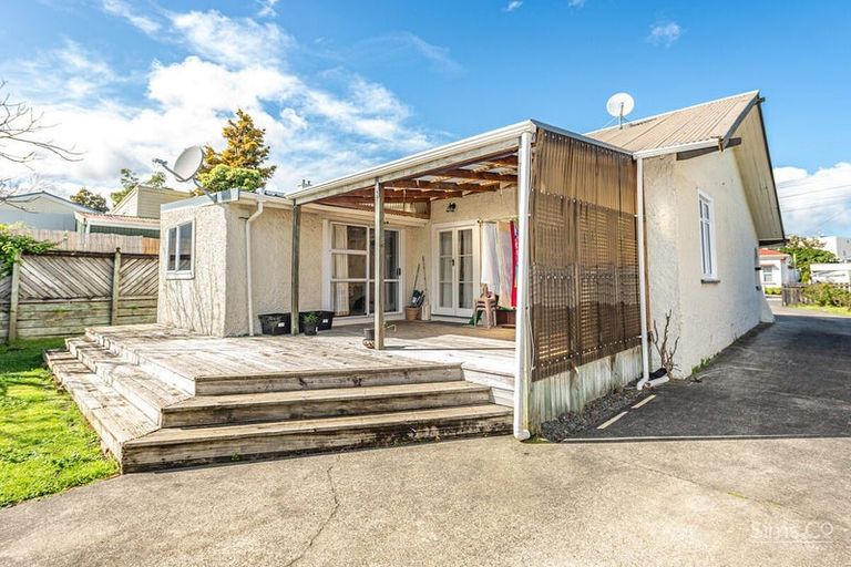 Photo of property in 6 Koromiko Road, Gonville, Whanganui, 4501