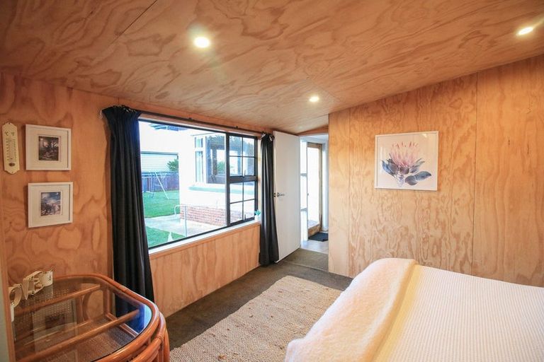 Photo of property in 25 Burrows Street, Bluff, 9814