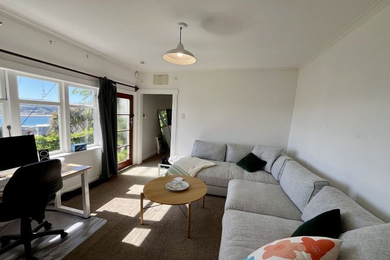 Photo of property in 94 Sutherland Road, Melrose, Wellington, 6023