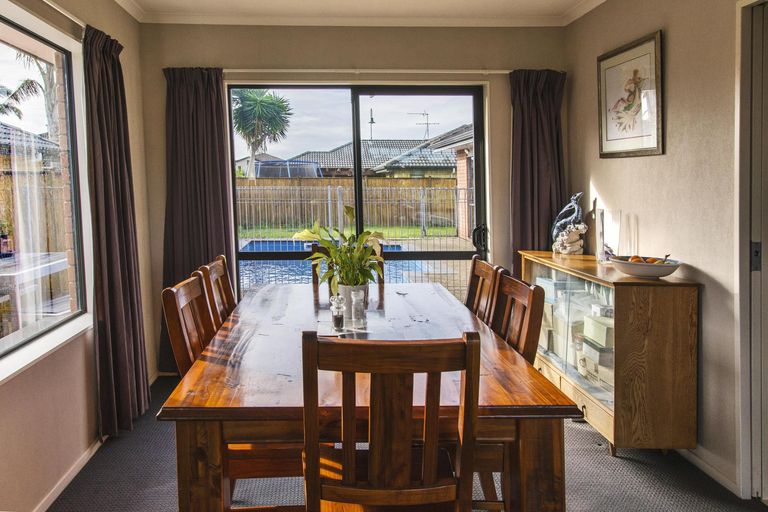 Photo of property in 19 Croftview Road, Wattle Downs, Auckland, 2103