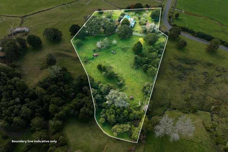 Photo of property in 238 Tauraroa Road, Maungakaramea, Whangarei, 0178