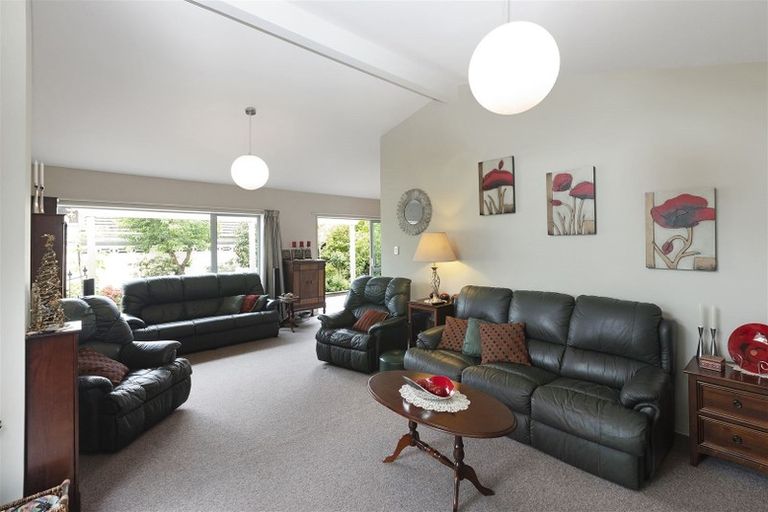 Photo of property in 64 Kimberley Street, Casebrook, Christchurch, 8051