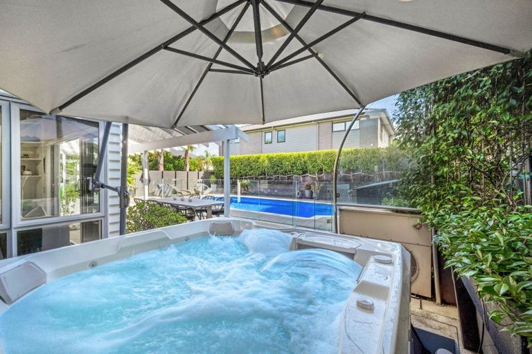 Photo of property in 53 Manor Park, Sunnyhills, Auckland, 2010