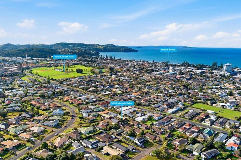 Photo of property in 3/28 Lakeside Drive, Orewa, 0931