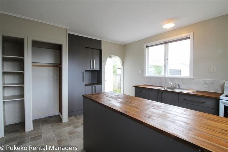 Photo of property in 1/16 Brentford Place, Manurewa, Auckland, 2102