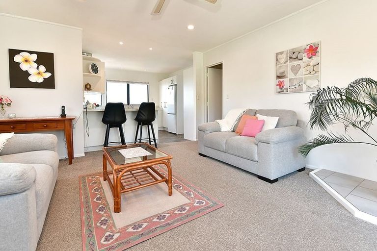 Photo of property in 47 Shuttleworth Place, Manly, Whangaparaoa, 0930