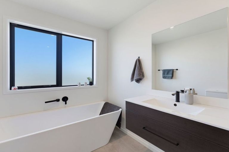 Photo of property in 2 Chambers Avenue, Woodend, 7610