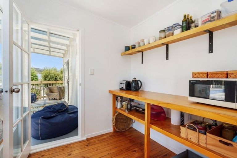 Photo of property in 24 Wehiwehi Road, Matapouri, Whangarei, 0173