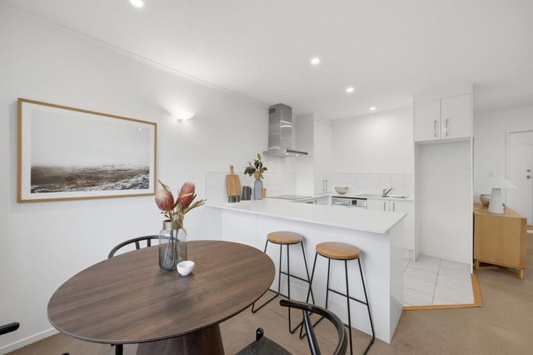 Photo of property in 15/83 Lake Road, Devonport, Auckland, 0622