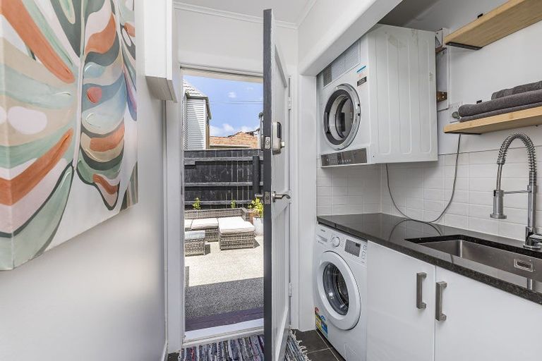 Photo of property in 12 Takatimu Way, Johnsonville, Wellington, 6037