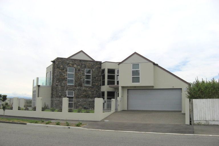 Photo of property in 126 Beachville Road, Redcliffs, Christchurch, 8081