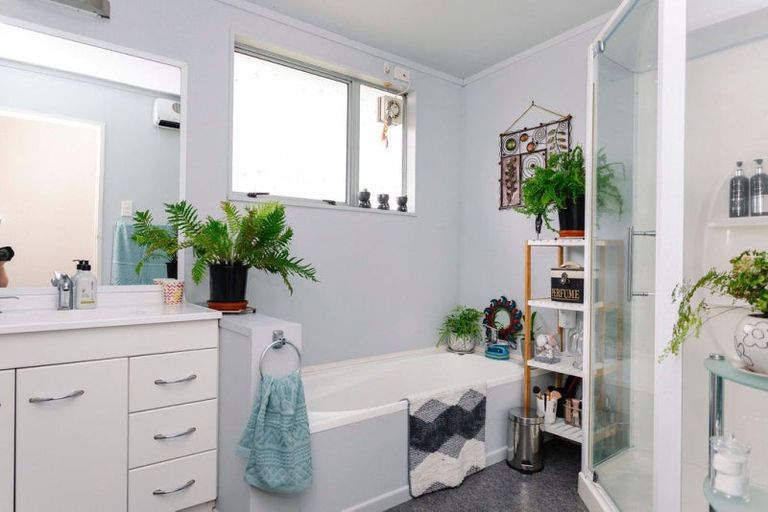 Photo of property in 49 Barraud Street, Dannevirke, 4930