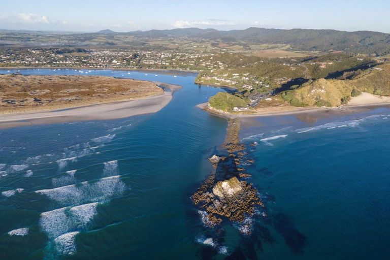 Photo of property in 32 Cullen Street, Mangawhai Heads, Mangawhai, 0505