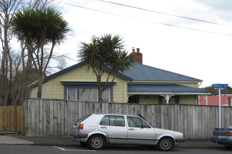 Photo of property in 36 Morley Street, New Plymouth, 4310