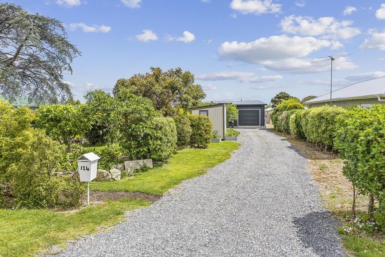 Photo of property in 124 Main Road, Waikanae, 5036