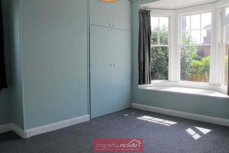 Photo of property in 37 Macandrew Road, South Dunedin, Dunedin, 9012