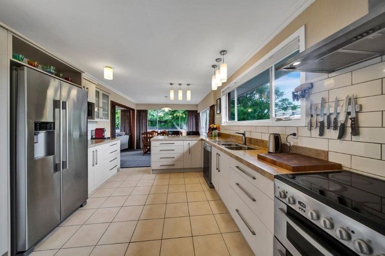 Photo of property in 17 Dives Avenue, Hawera, 4610