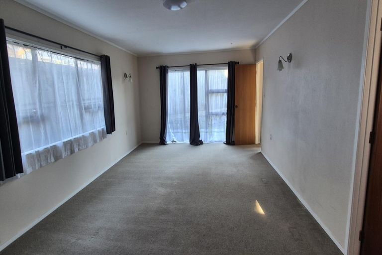 Photo of property in 46 Larne Avenue, Pakuranga Heights, Auckland, 2010