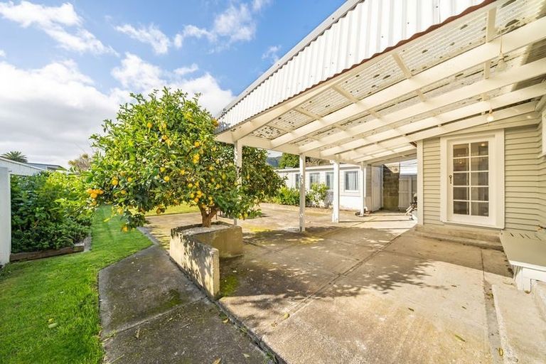 Photo of property in 3 Malone Road, Waterloo, Lower Hutt, 5011