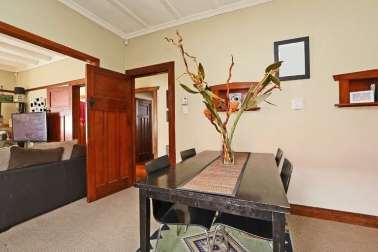 Photo of property in 214 Lascelles Street, Saint Leonards, Hastings, 4120