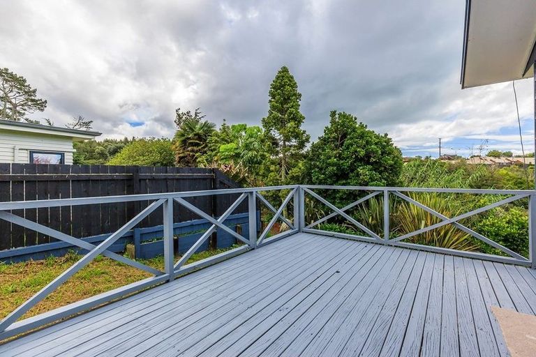 Photo of property in 2/21 Kitewao Street, Northcote, Auckland, 0627